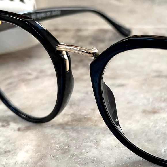 Juicy Couture Black + Gold Glasses (Includes Original Case + Cleaning Cloth) - Picture 6 of 16